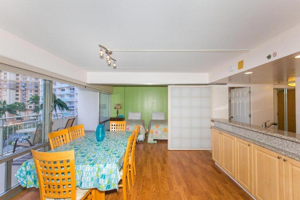 Ilikai Tower 409 City View 2BR image 7